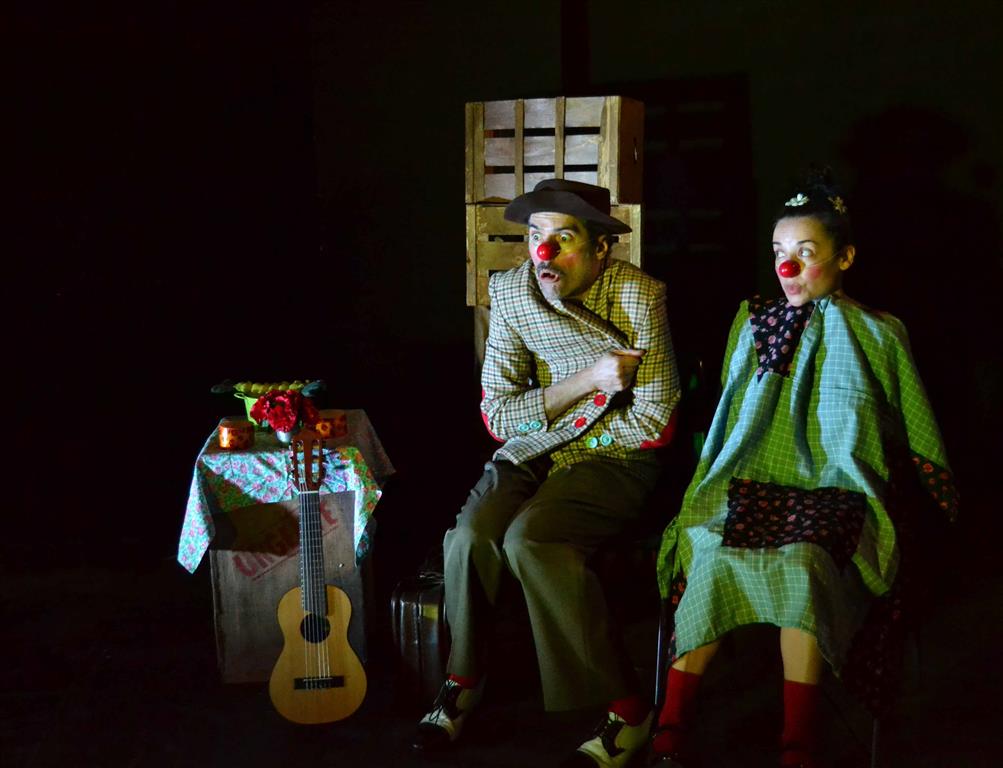 Clown sin tierra - Petit Teatro